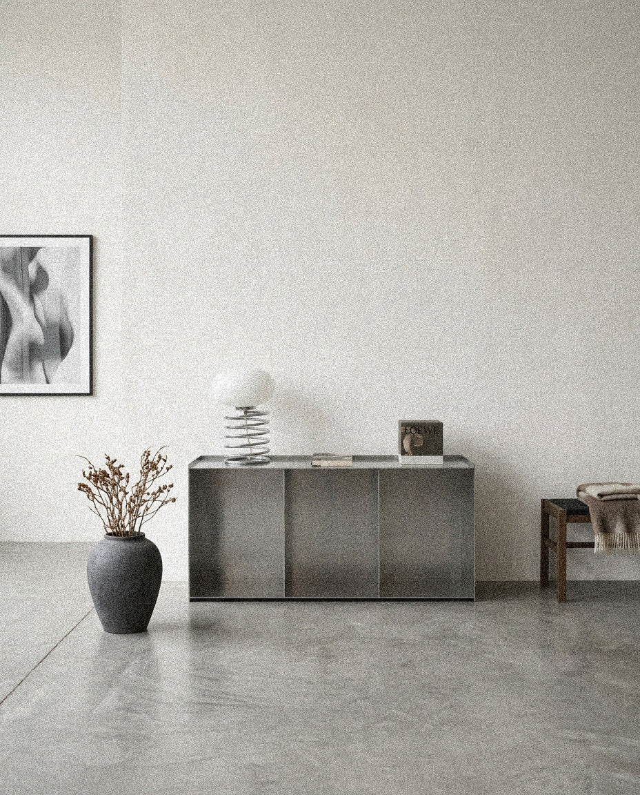 SteelHaus Mono Console – angled view