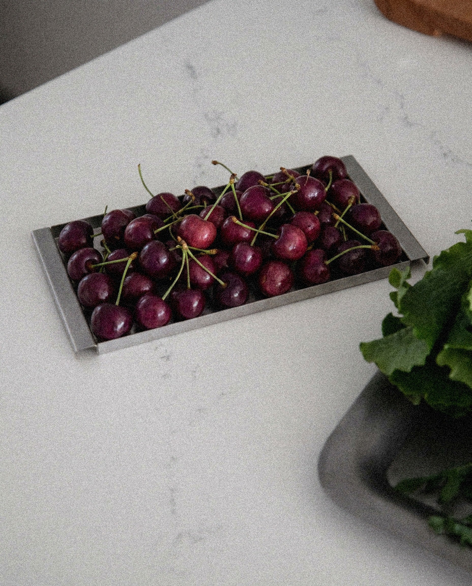 SEAMLESS TRAY