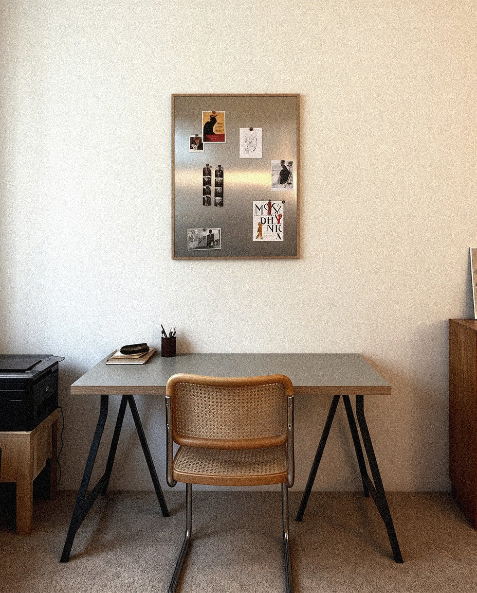 SteelHaus Magnetic Moodboard with Teak Frame – close-up of teak frame
