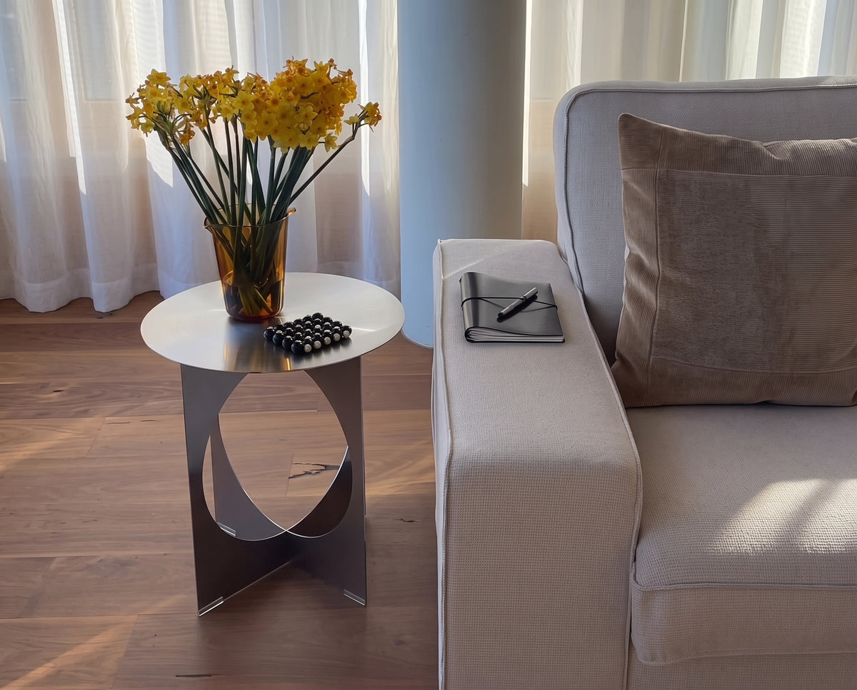 Orbit side table